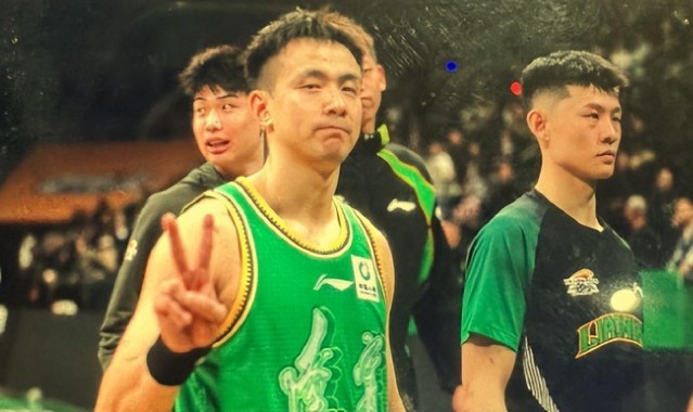 狗子28-赵继伟2+4攻功不可没!鄢手骐10+1王者归来,莫兰德7+8,辽篮领先2分