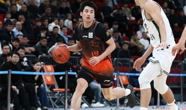 狗子28h5登录-山东男篮迎战广东，于德豪意外受伤缺席比赛，三大内线是争胜关键
