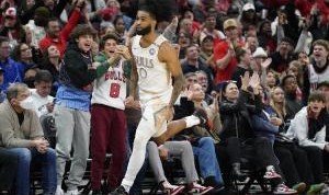 场均20.4分4.5助！名记：科比-怀特预计明夏寻求均薪超3000万合同